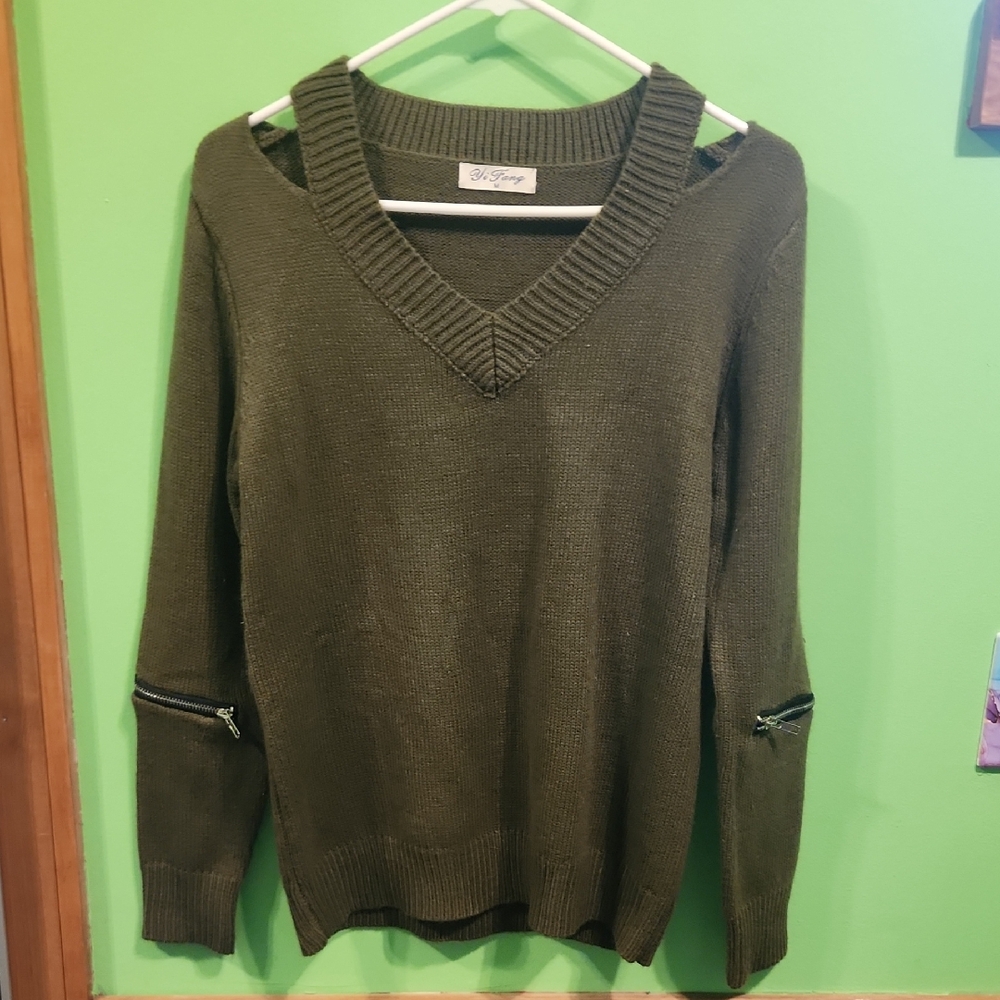 Yi Fang Cutout Zipper Sweater